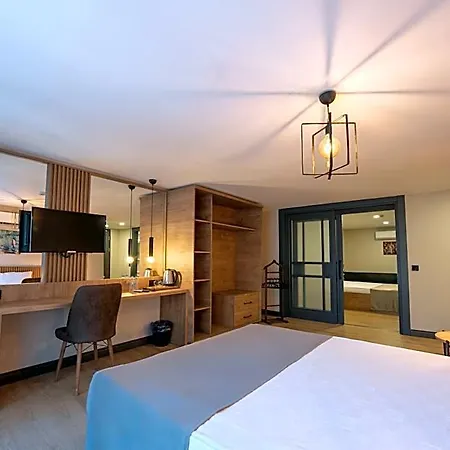 Hotel Leliko *